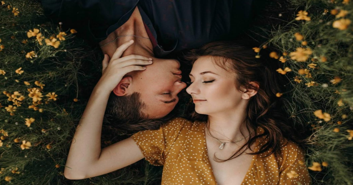 Love poetry in hindi for GF