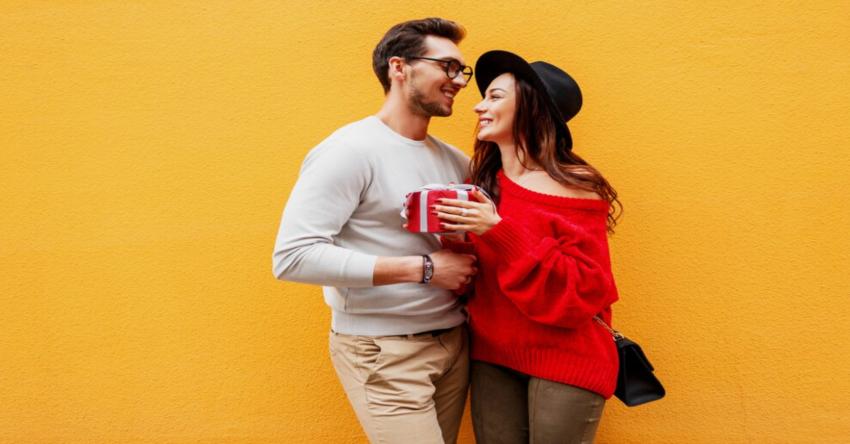 Best Hindi Love Poems for Girlfriend