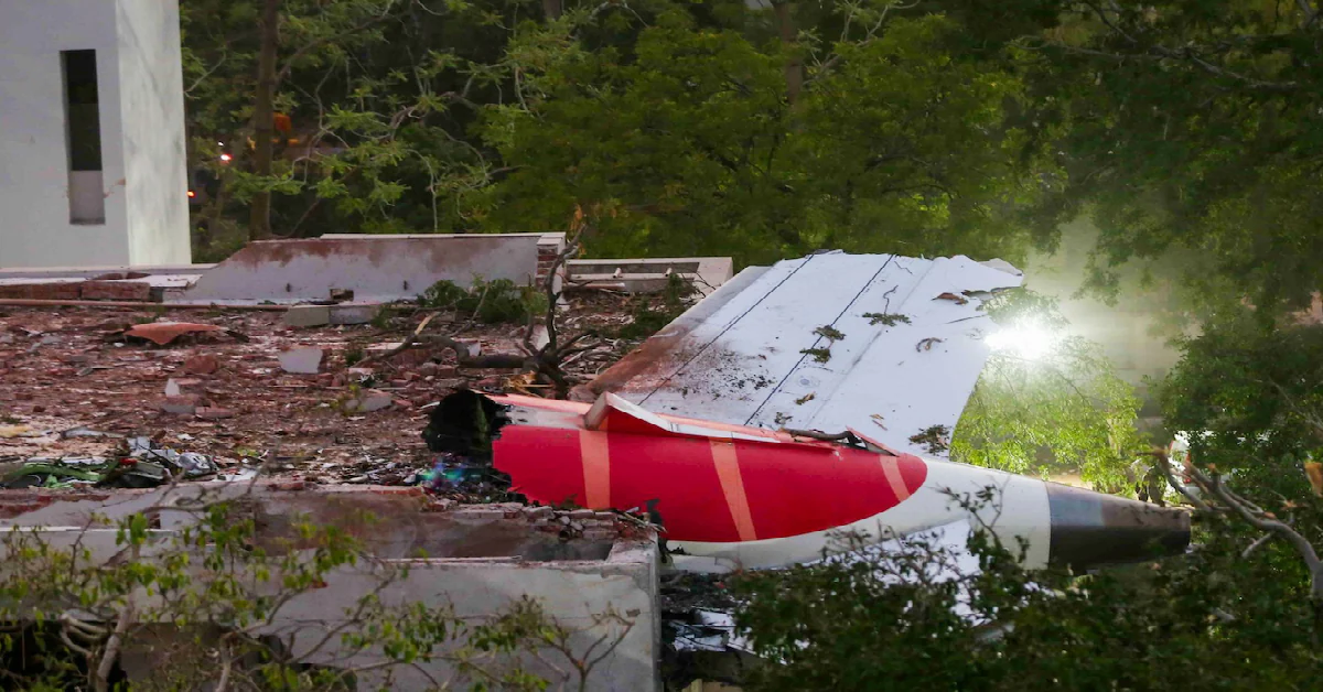Hindi Poem on Air India Ahmedabad plane crash